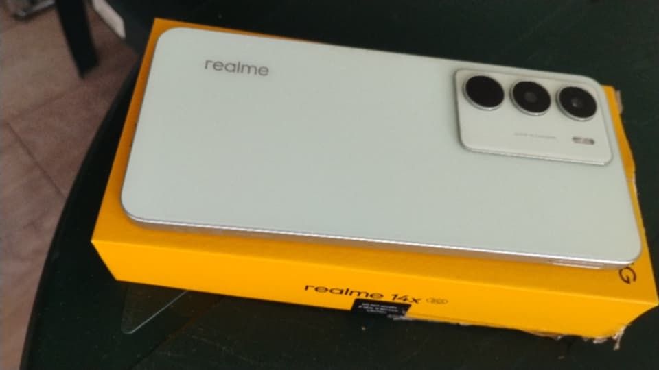 Телефон realme 14x