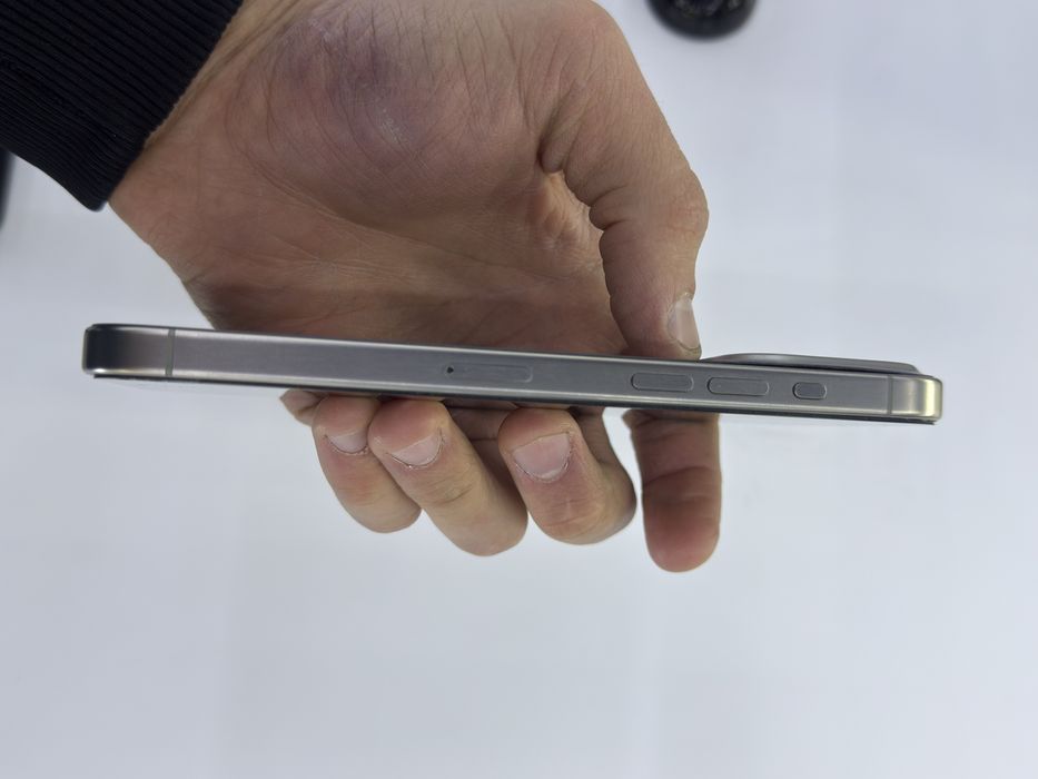 15 PRO MAX sotiladi holati ideal 17 qip qoyilgan laminatsa faqat