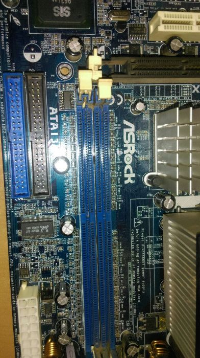 Дъно процесор охлаждане и рам K7S41GX ASRock