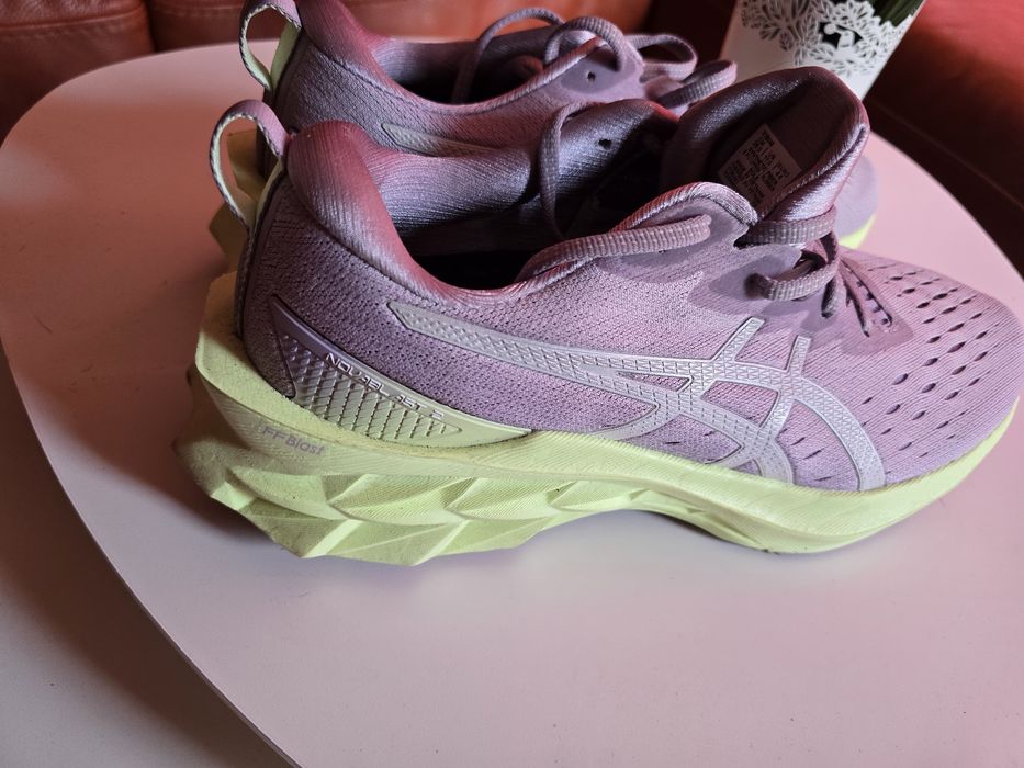 Asics  Nova blast 2