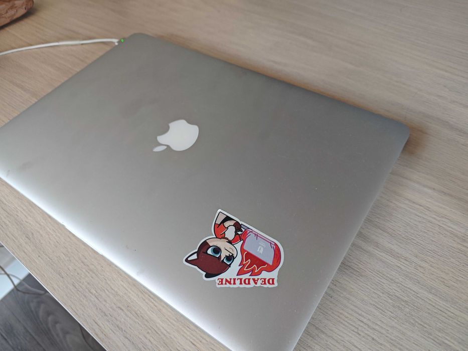 MacBook Pro (Retina 15 дюймов, Mid2015)