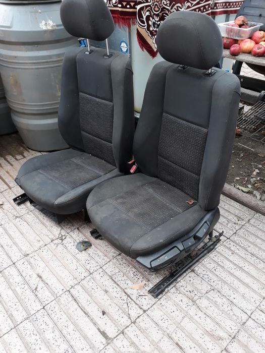 Scaune solide de BMV 320 preț.520 lei setul