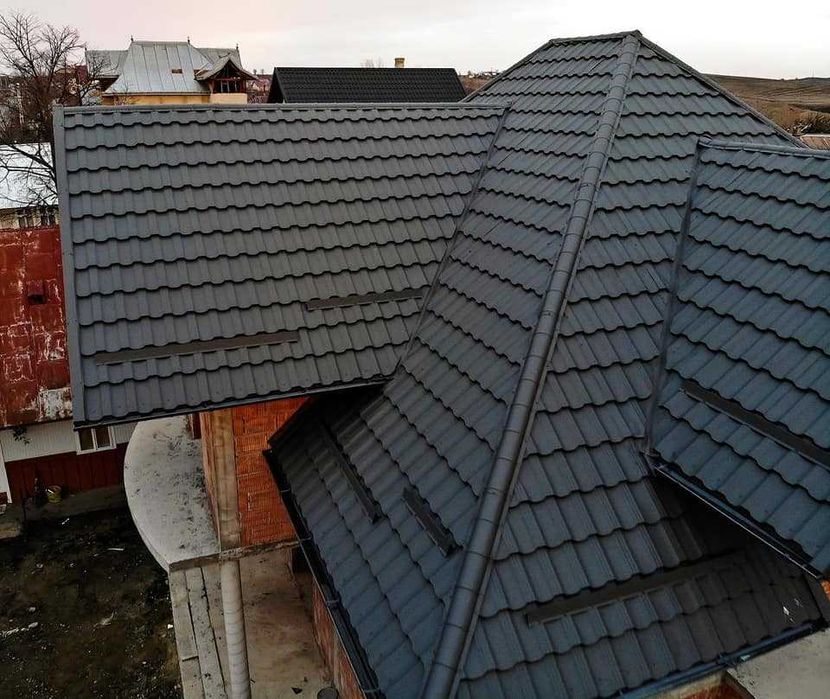 Reparatii acoperisuri - montaj tigla metalica - tinichigerie - dulgher