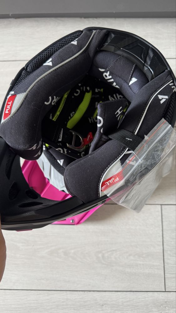 Casca enduro noua
