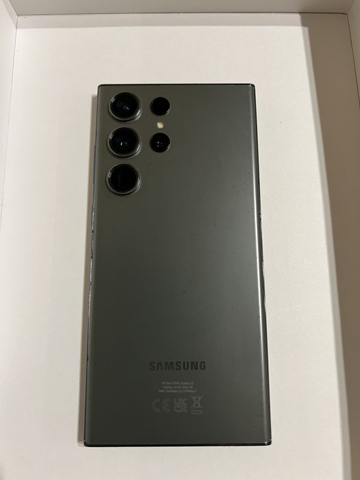 Продавам Samsung Galaxy S23 Ultra 256GB
