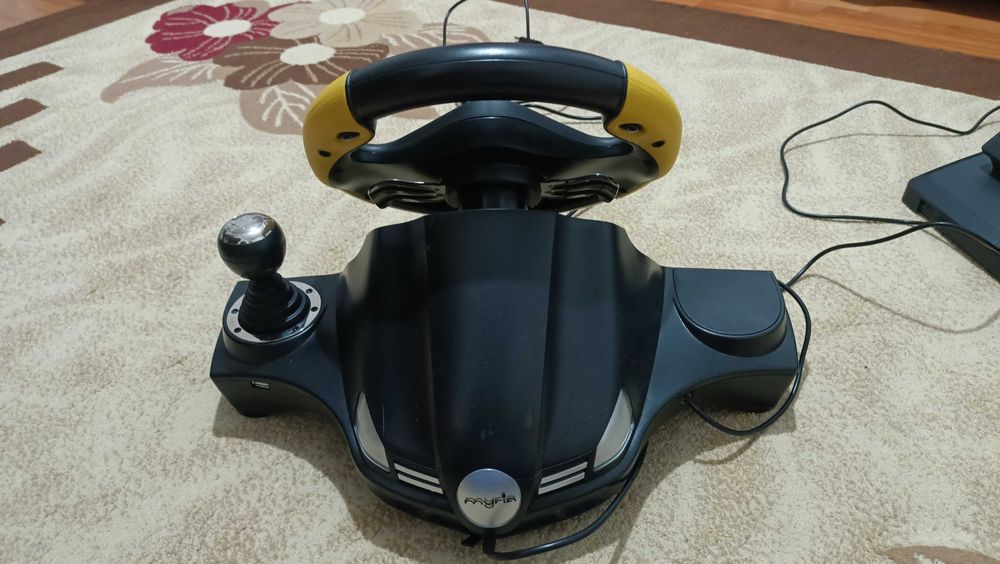 !URGENT!.     Volan gaming myria mg7400