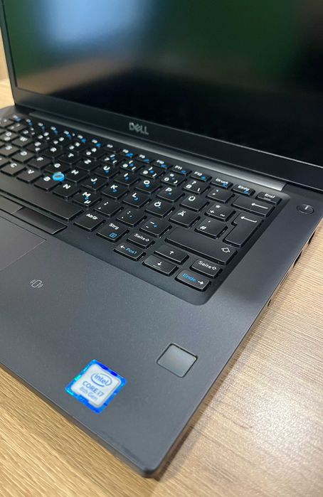 Ноутбук Dell Latitude 7490. Core i5 7300U - 2.6/3.5 GHz. 8/256 GB