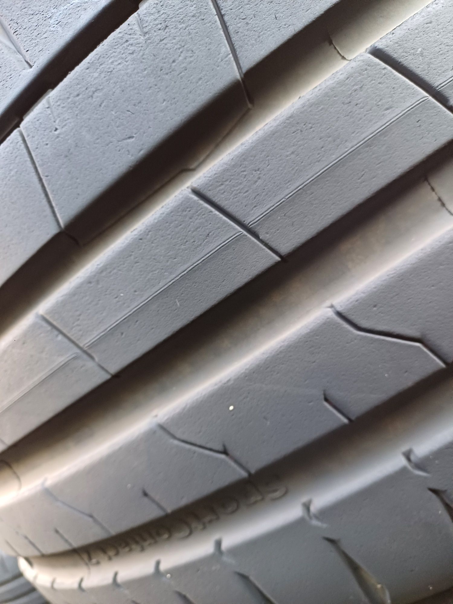 Гуми 255/35/19със295/30/19 Континентал