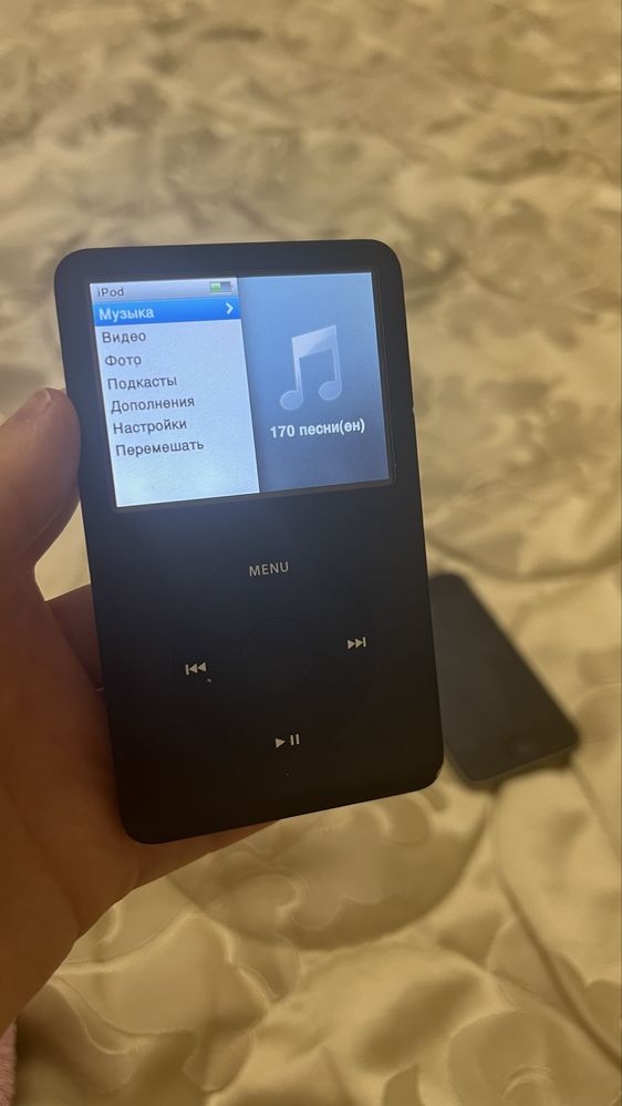 iPad, iPod, iPod touch.