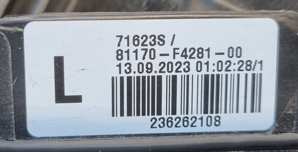 Vând far stânga Toyota C HR Full LED