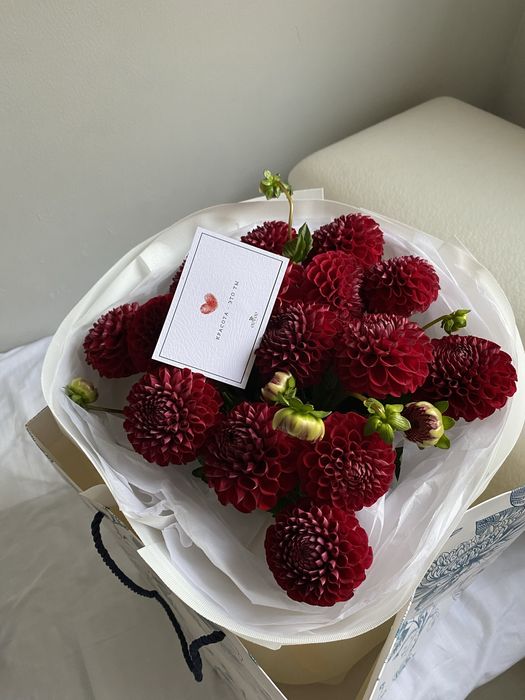 Цветок гул свежий