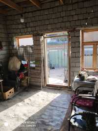 Продается дом в центре города Янгиюль (С недостроенной терассой)