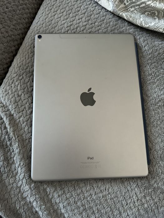 Carcasa capac iPad Pro 12.9" (2nd gen - 2017) - A1670 / A1671 / A1821