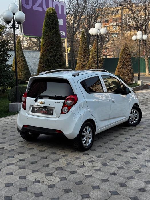 Nasiyaga sotiladi Spark 4 AT 2022-Yil