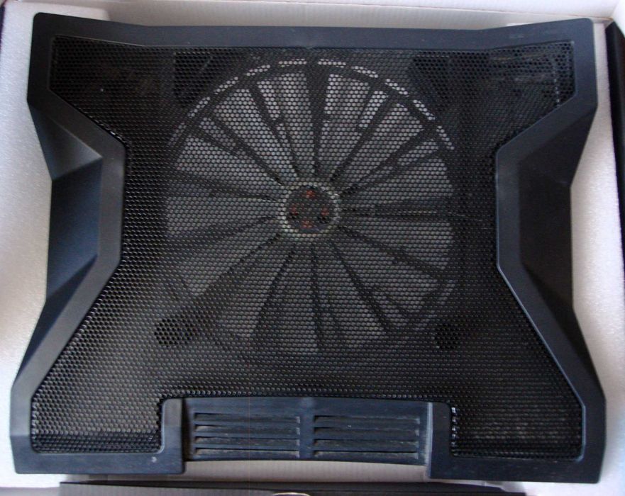 Подставка для ноутбука с вентилятором