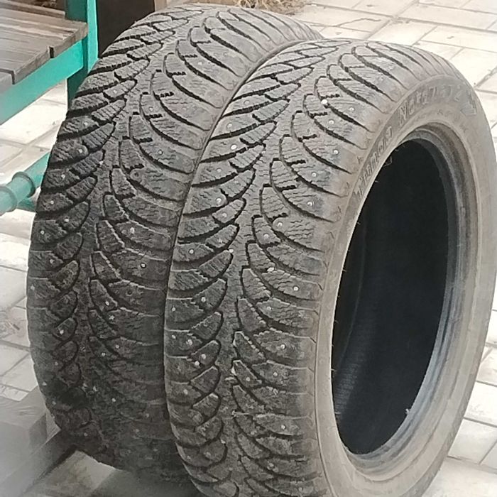 Резина зимняя шипованная