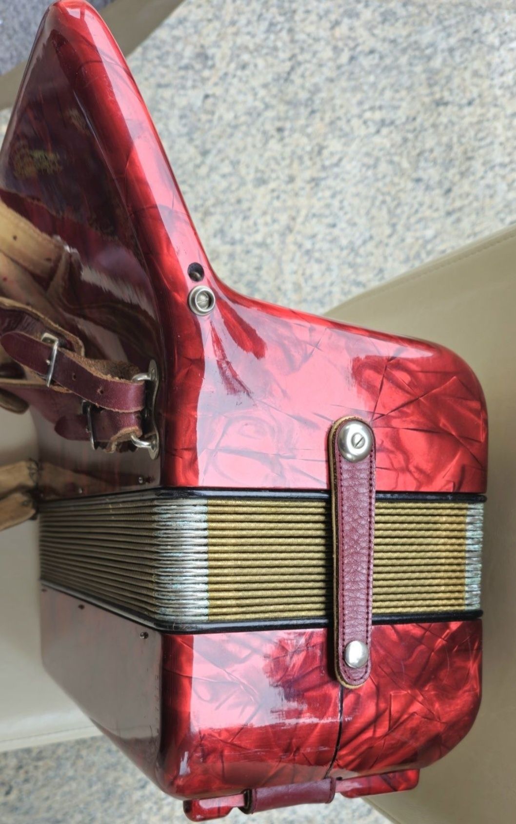 Acordeon Hohner Concerto 2 cu 72 basi basi negru