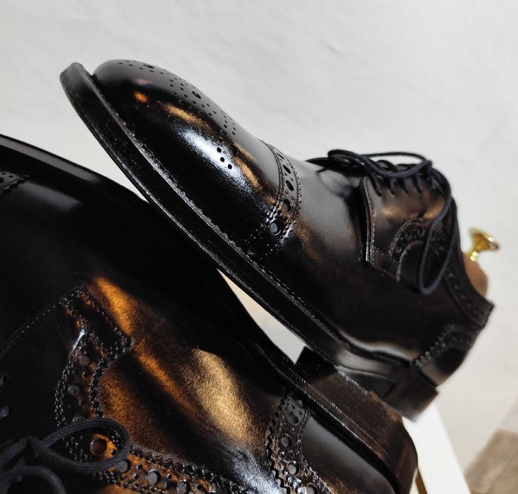 Pantofi derby 40.5 41 cap toe brogue Hugo Boss lucrati manual piele