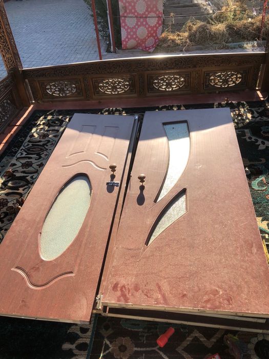 Двери выходной и межкомнатные