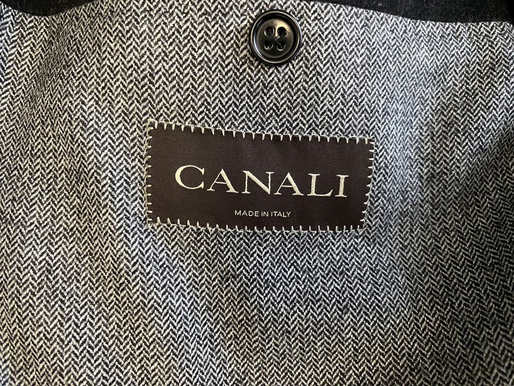 Легкое стильное пальто от CANALI. Оригинал.