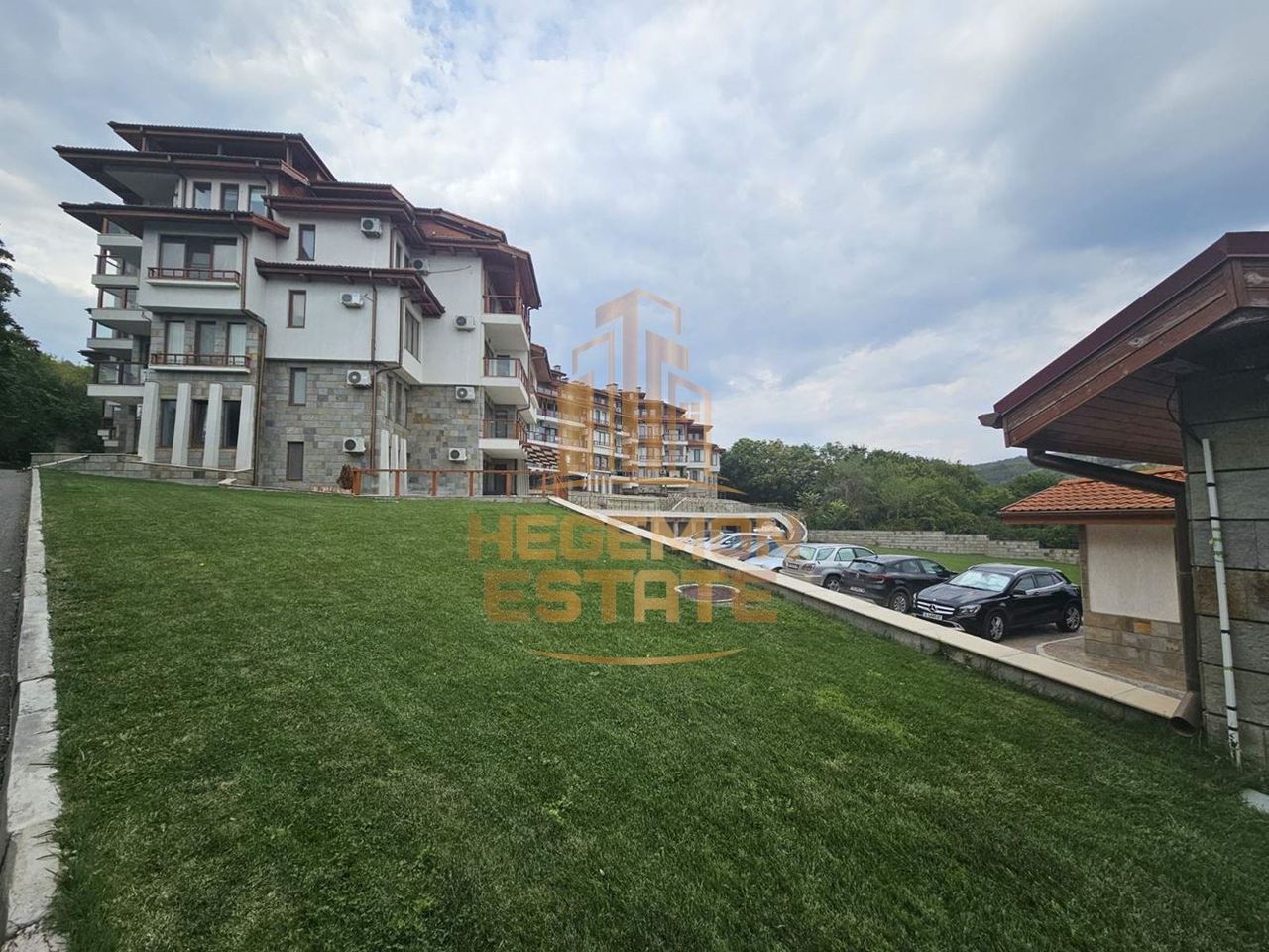 Продава се Четиристаен апартамент в Балчик - 209 кв.м за 1242 €/кв.м - Снимка #10