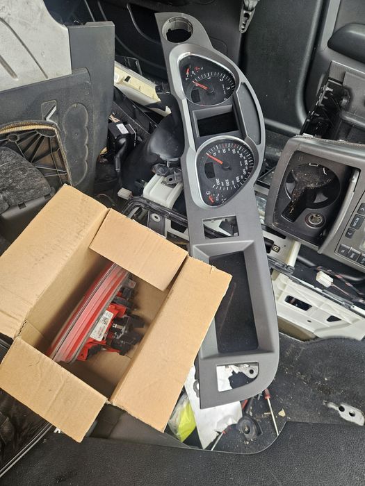 Ceas bord Audi A6 C6 2.7 3.0 an 2006