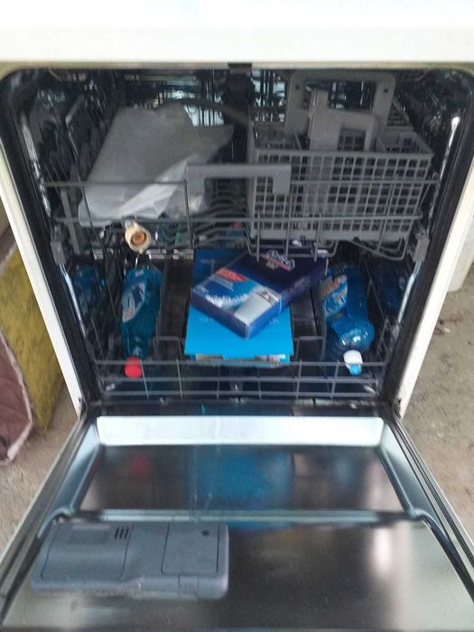 Mașina de e spălat vase