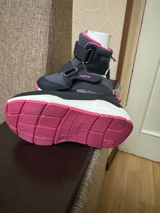 Ботиночки детские на девочку 23