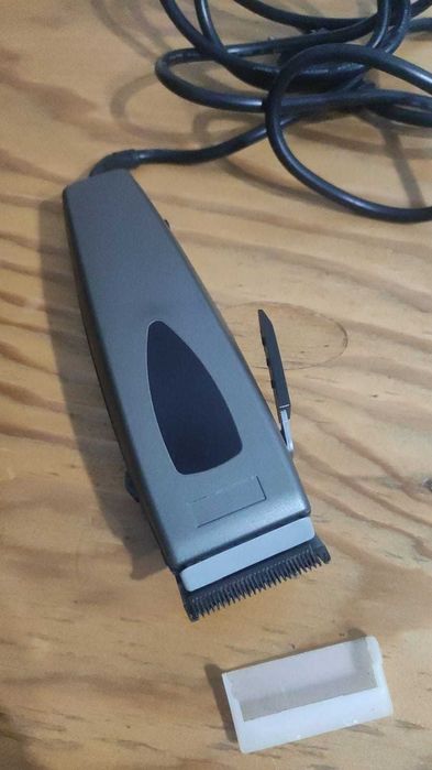 Продам машинку для стрижки волос Moser Primat