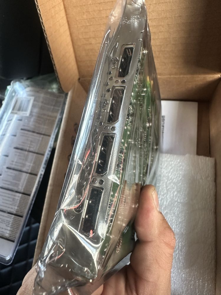 Vand placa video Nvidia quadro m2000