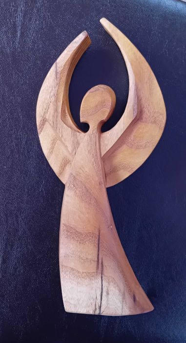 Ангел. Аврска дървоезба.