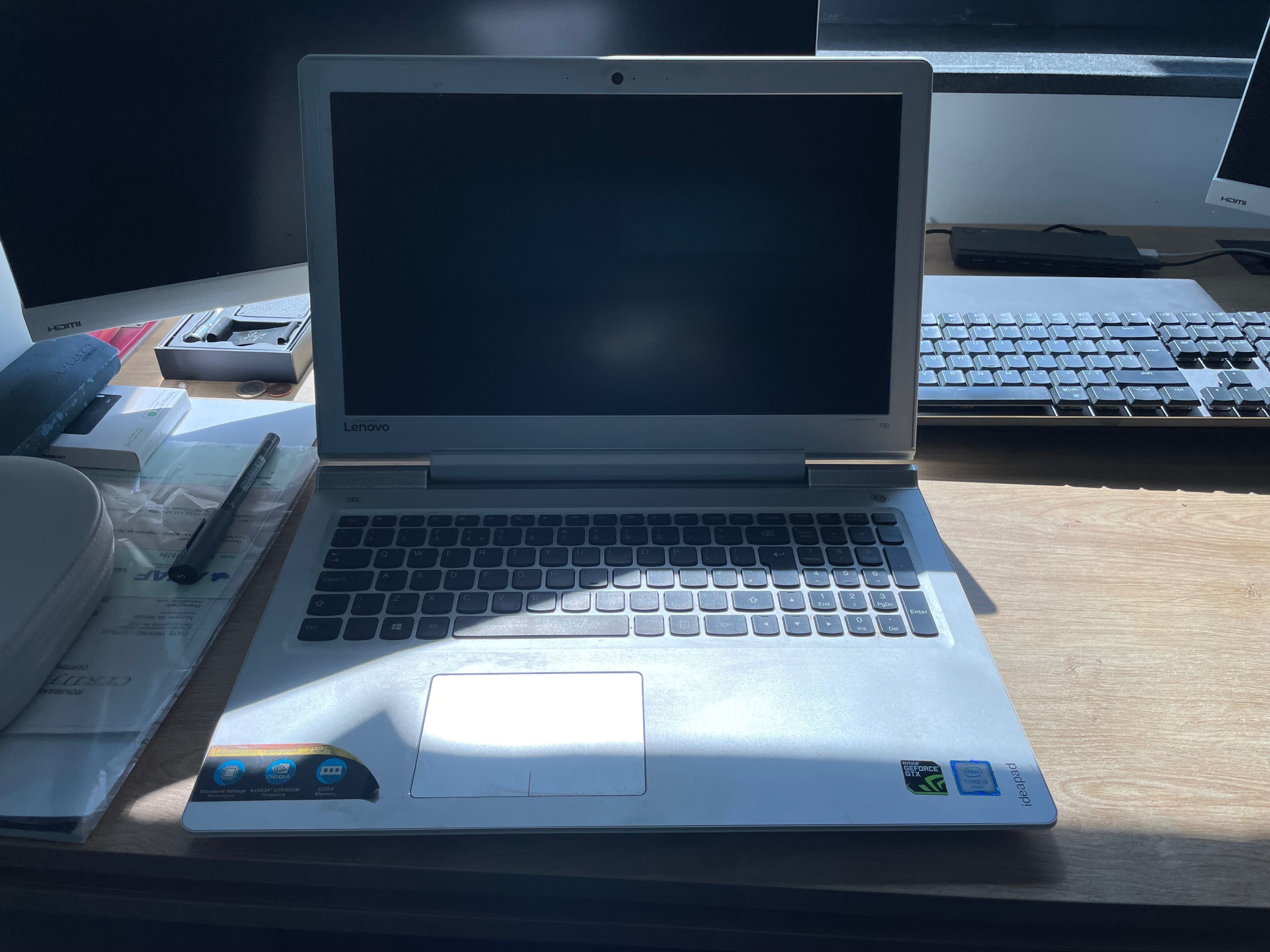 Laptop Lenovo Ideapad 700-151SK