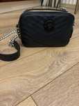 Чанта Guess