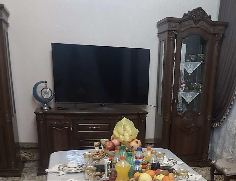 Пинал для гостиной Шкаф