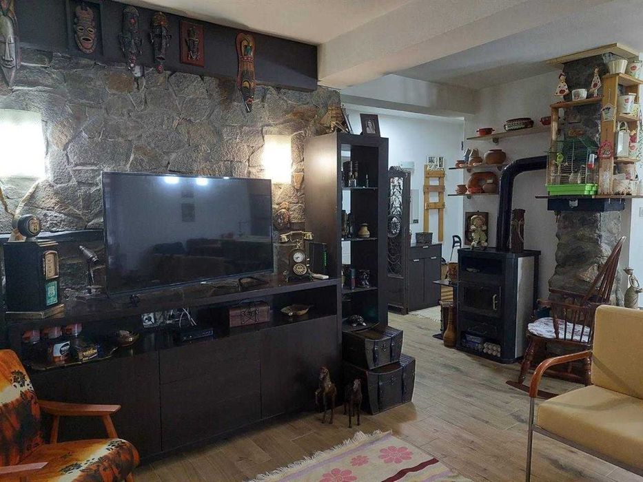 Дава се под наем Двустаен апартамент в Бургас, Зорница - 65 кв.м за 153 € - Снимка #1