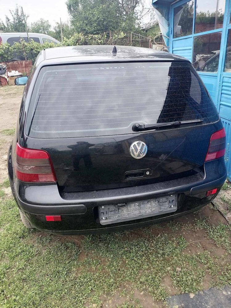 Golf 4  на части