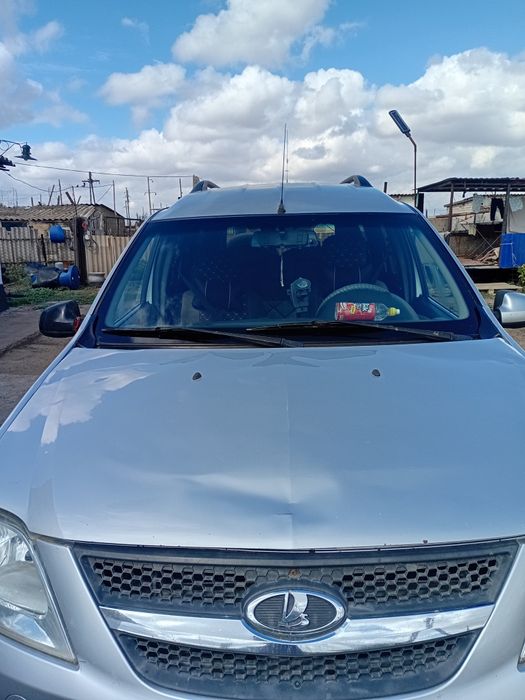 Продам ларгус 2013года