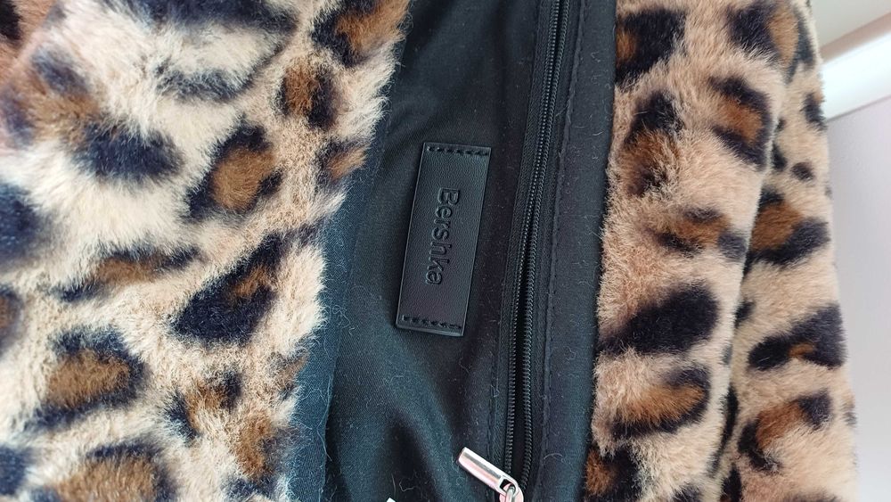 Дамски чанти Bershka  и други