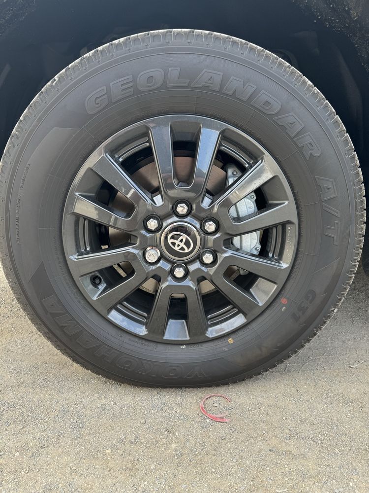Шины Yokohama 245/70 R18 4 шт
