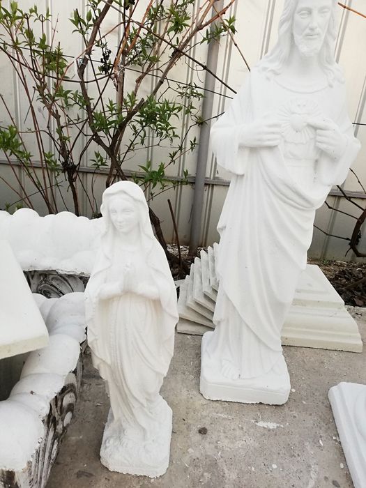 Statuie cu Isus de vanzare