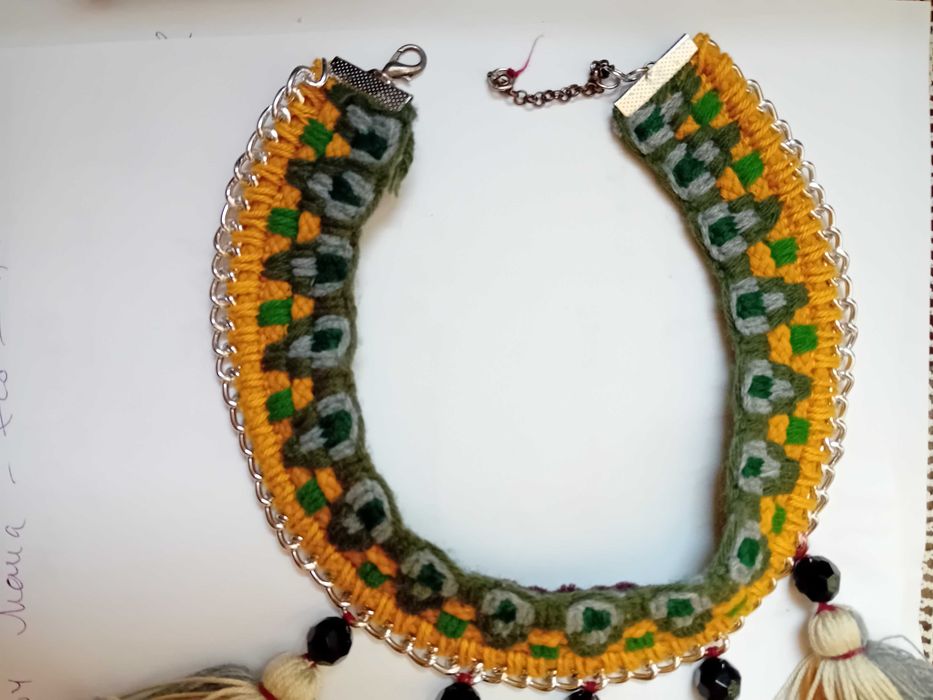 Margele si coliere  cu strasuri