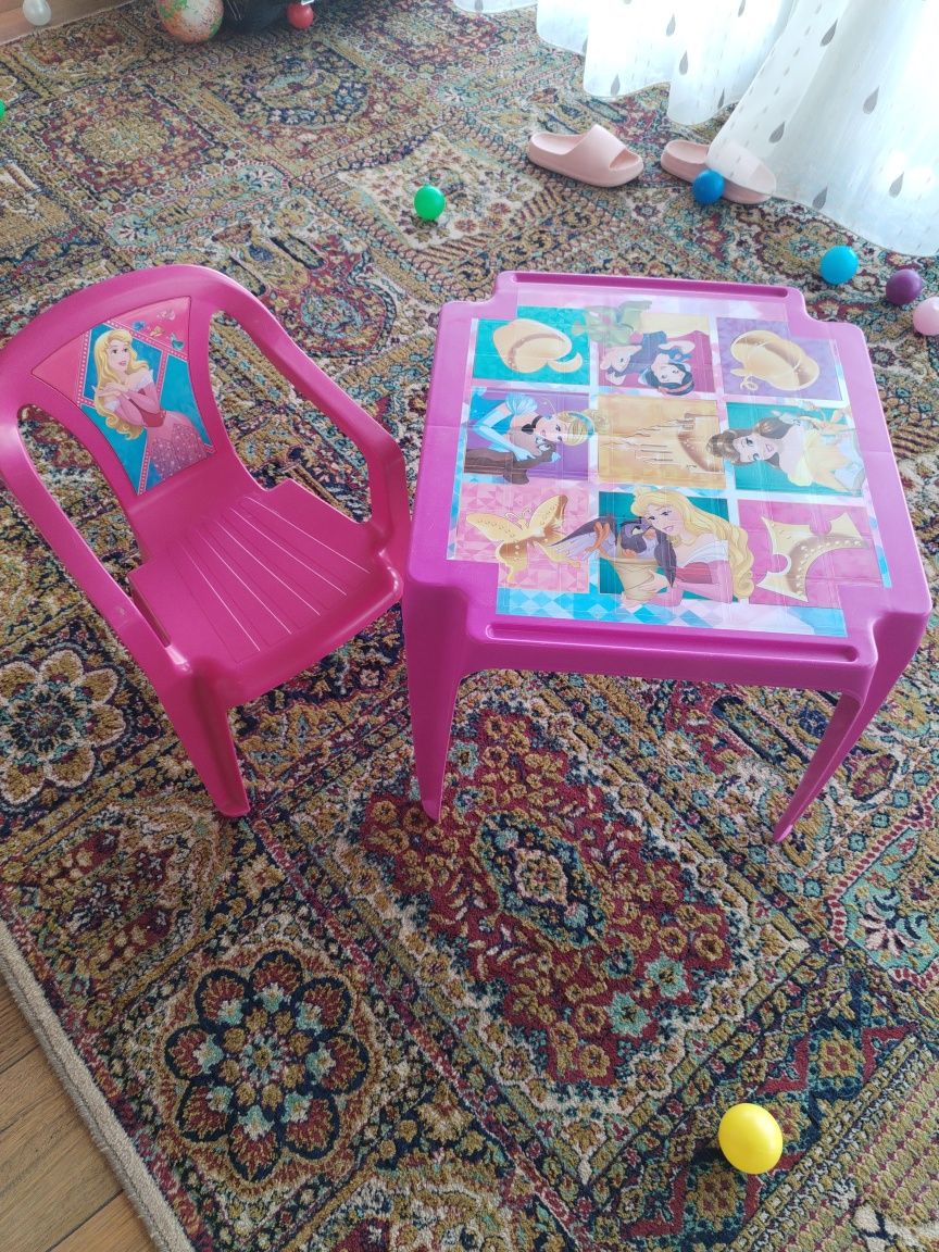 Masa cu scăunel plastic