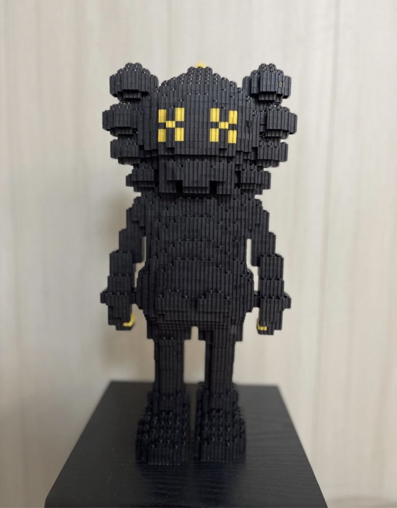 KAWS ( BEARBRICK) конструктор