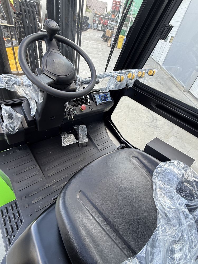 Stivuitor Electric 2.5T NOU LI ION / Triplex 5,5m cu 5 Ani Garantie