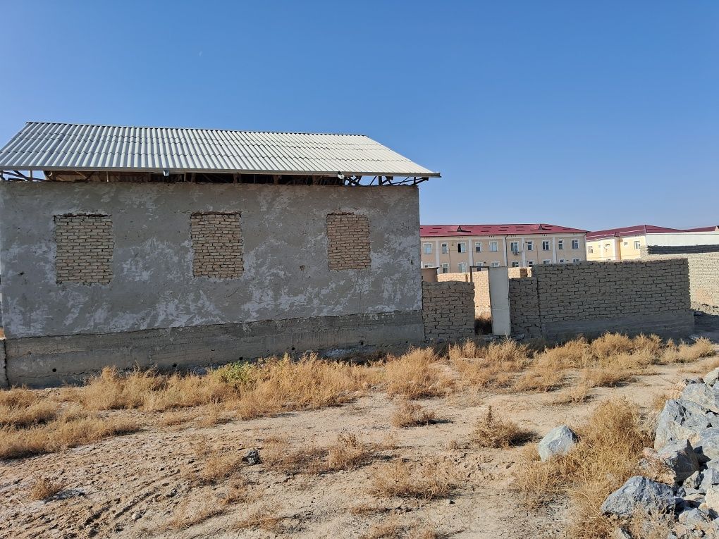 Hovli sotiladi 4sotixli