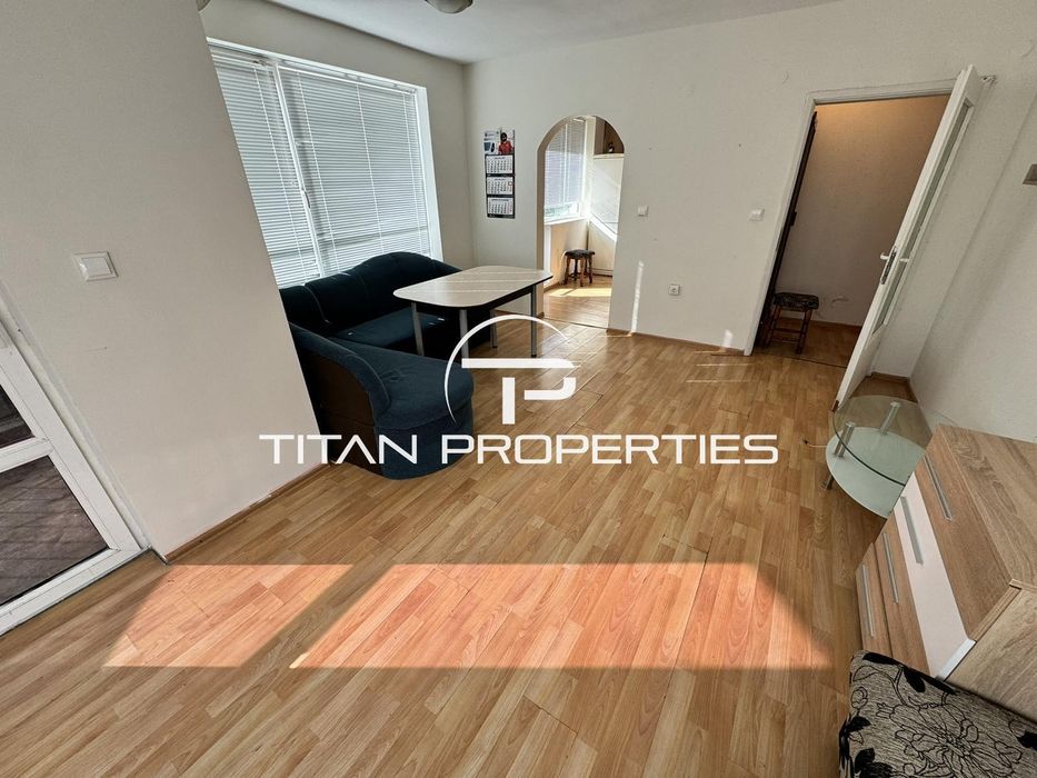 Дава се под наем Двустаен апартамент в Бургас, Славейков - 60 кв.м за 306 € - Снимка #1