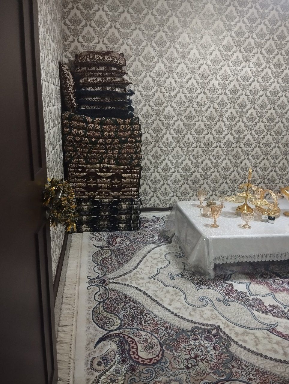 3 xonali tayyor uy