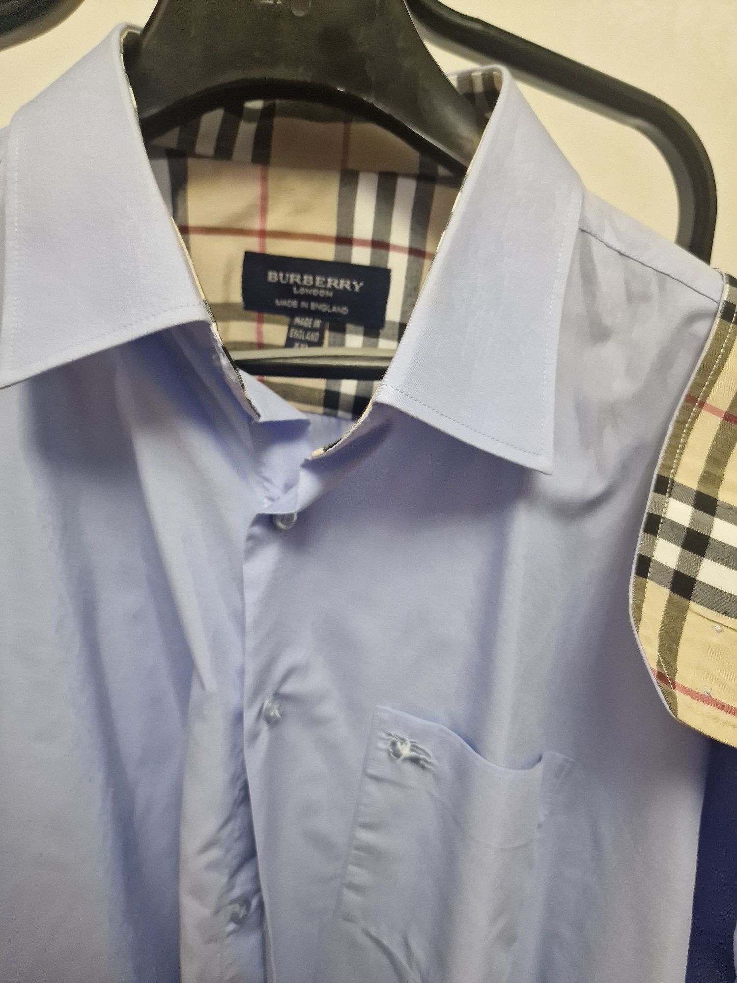 Cămașă Burberry Alba si Bleu deschis , măsura XXL