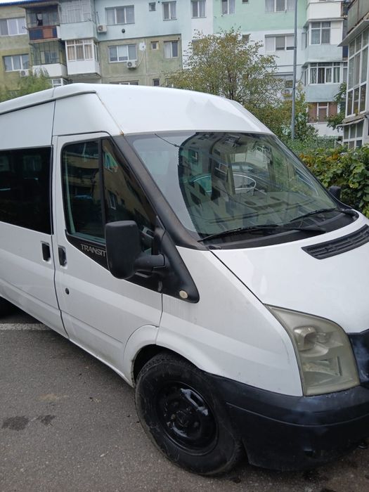 vand ford transit 8+1