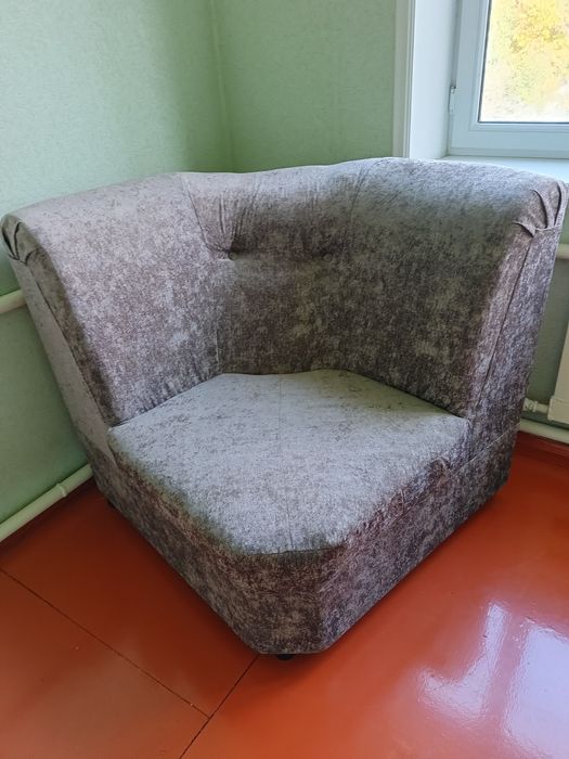 Диван.     угловой